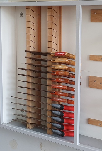 Vertical Hand Saw Rail with 20 Slots